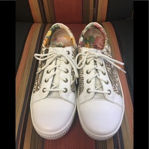 Born “Tamera” Gold and White Leather Sneakers.